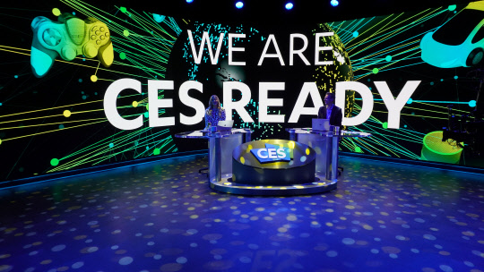 지난 1월 온라인으로 진행됐던 CES 2021의 미국 현지 스튜디오.<CES 홈페이지>